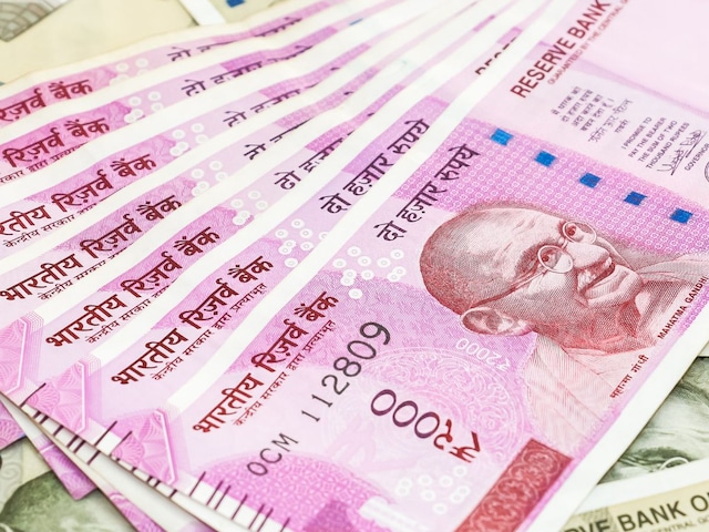 बड़ी राहत! 2 हजार का नोट बदलवाने की डेडलाइन आगे बढ़ी बड़ी राहत! 2 हजार का नोट बदलवाने की डेडलाइन आगे बढ़ी