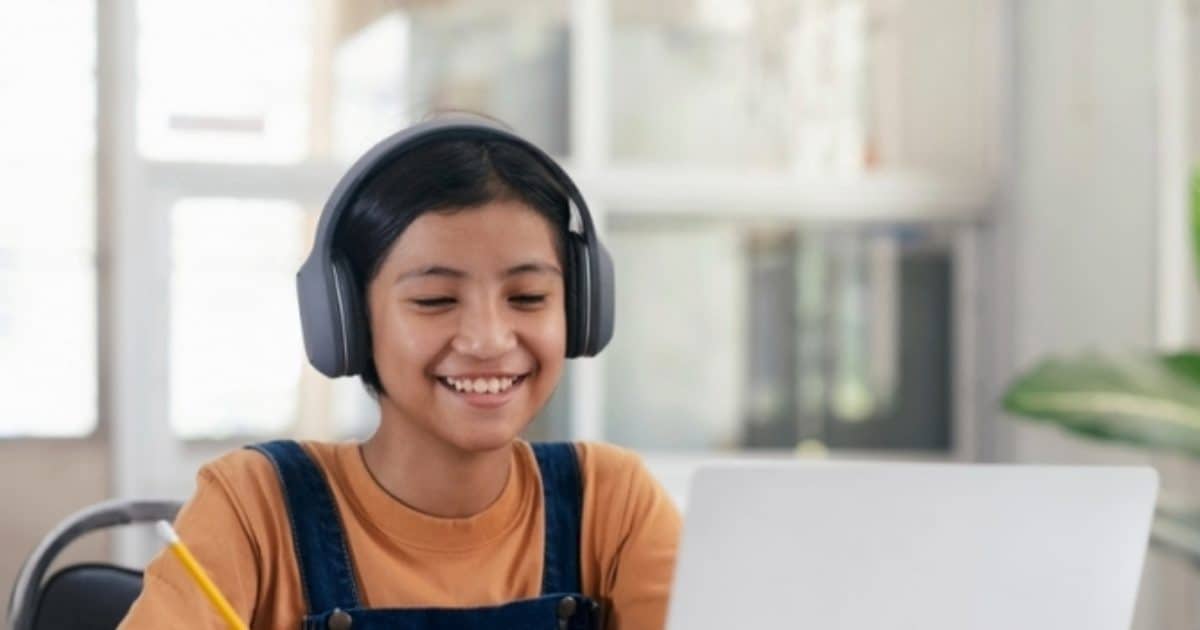 हिंदी और अंग्रेजी छोड़िए, अगर सीख ली ये भाषाएं तो होगी लाखों की कमाई