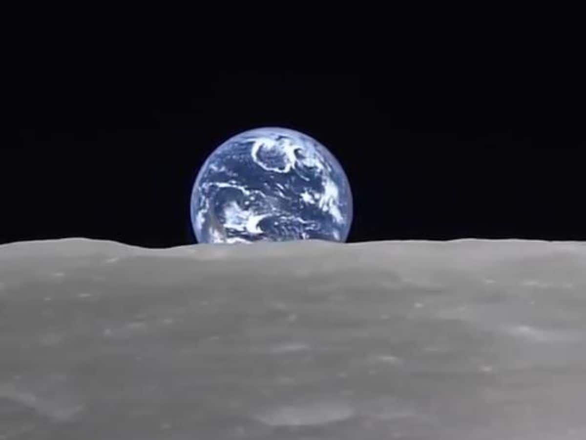 अंतर‍िक्ष से चांद को उगते हुए देख‍िए, Moonrise होते ही चमकते हुए ऊपर आए  'चंदा मामा', अद्भुत वीडियो - What Moonrise looks like from space watch jaw  dropping video from international space