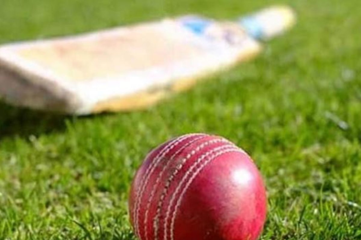 ऑस्ट्रेलियाई गेंदबाज ने 6 गेंद पर लिए 6 विकेट... आखिरी ओवर में यूं पलट दी बाजी