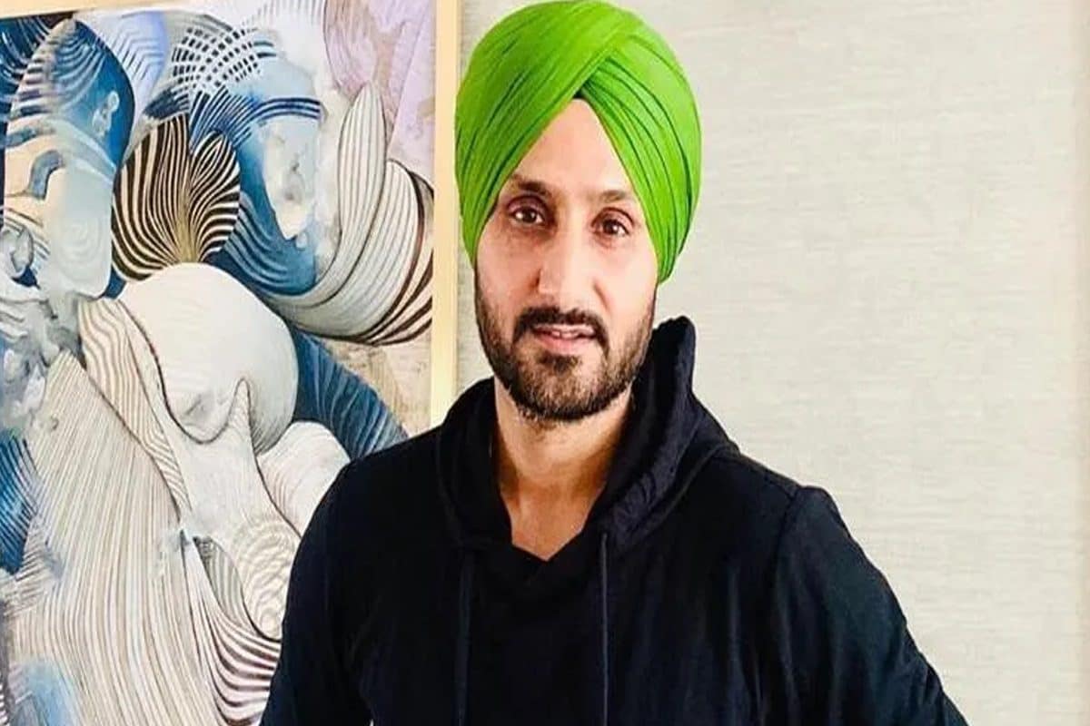 जम्‍मू में 35 साल बाद लौटा इंटरनेशनल क्रिकेट, भज्‍जी, टेलर सहित कई स्‍टार खेले