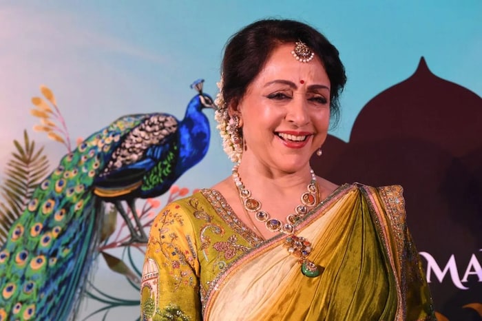 (फोटो साभार: Instagram@dreamgirlhemamalini)