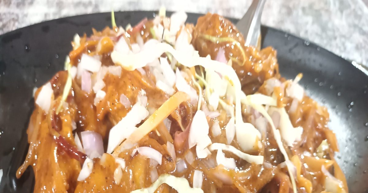 Creamy dragon momos… are prepared on blazing fire, your mouth will water as soon as you see them.