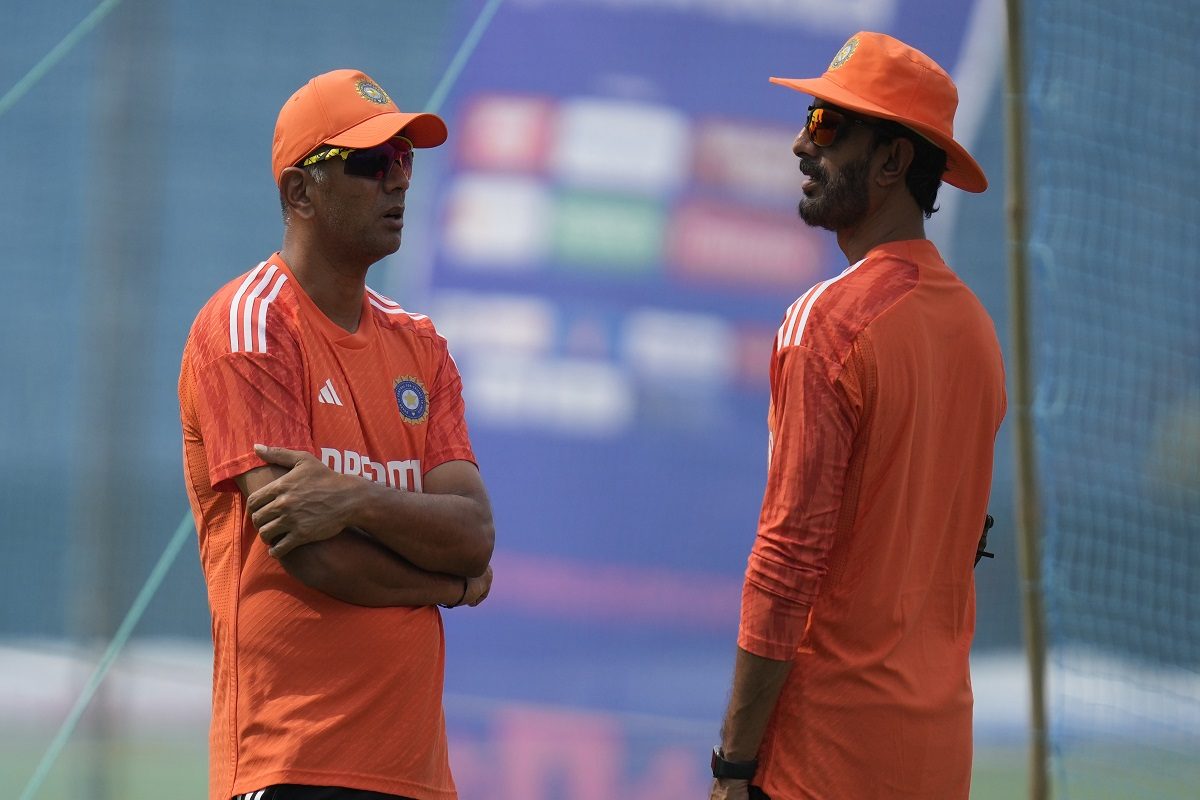 भारत के पास है छठा बॉलर, द्रविड़ ने बताया 'खतरनाक', द.अफ्रीका के खिलाफ खेलेगा?