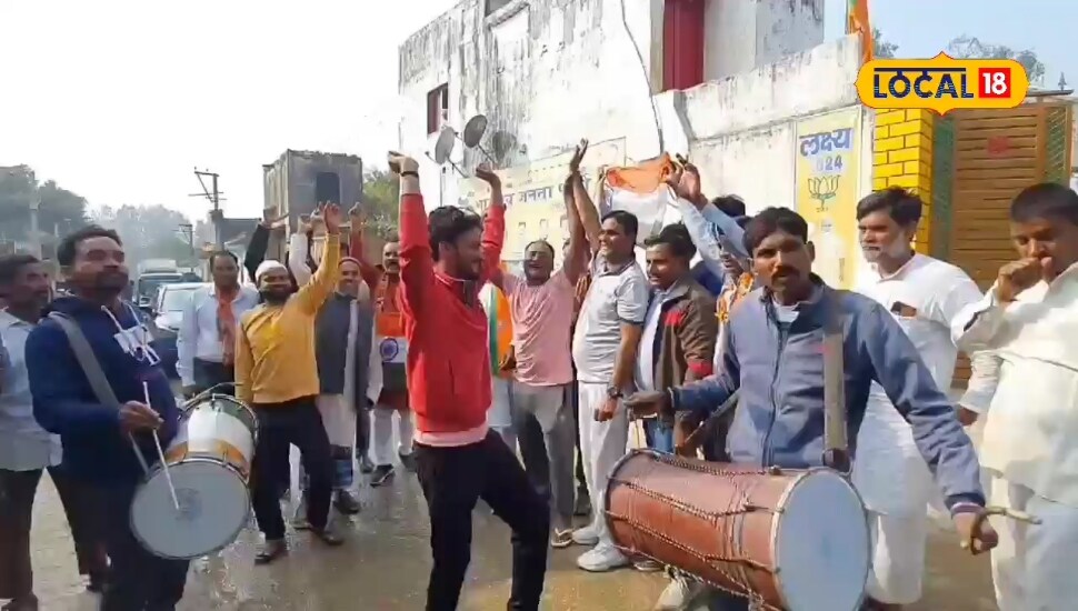 मोहम्मद शमी के गांव में जश्न का माहौल, मां बोलीं- इंशाअल्लाह भारत जीतेगा विश्व कप