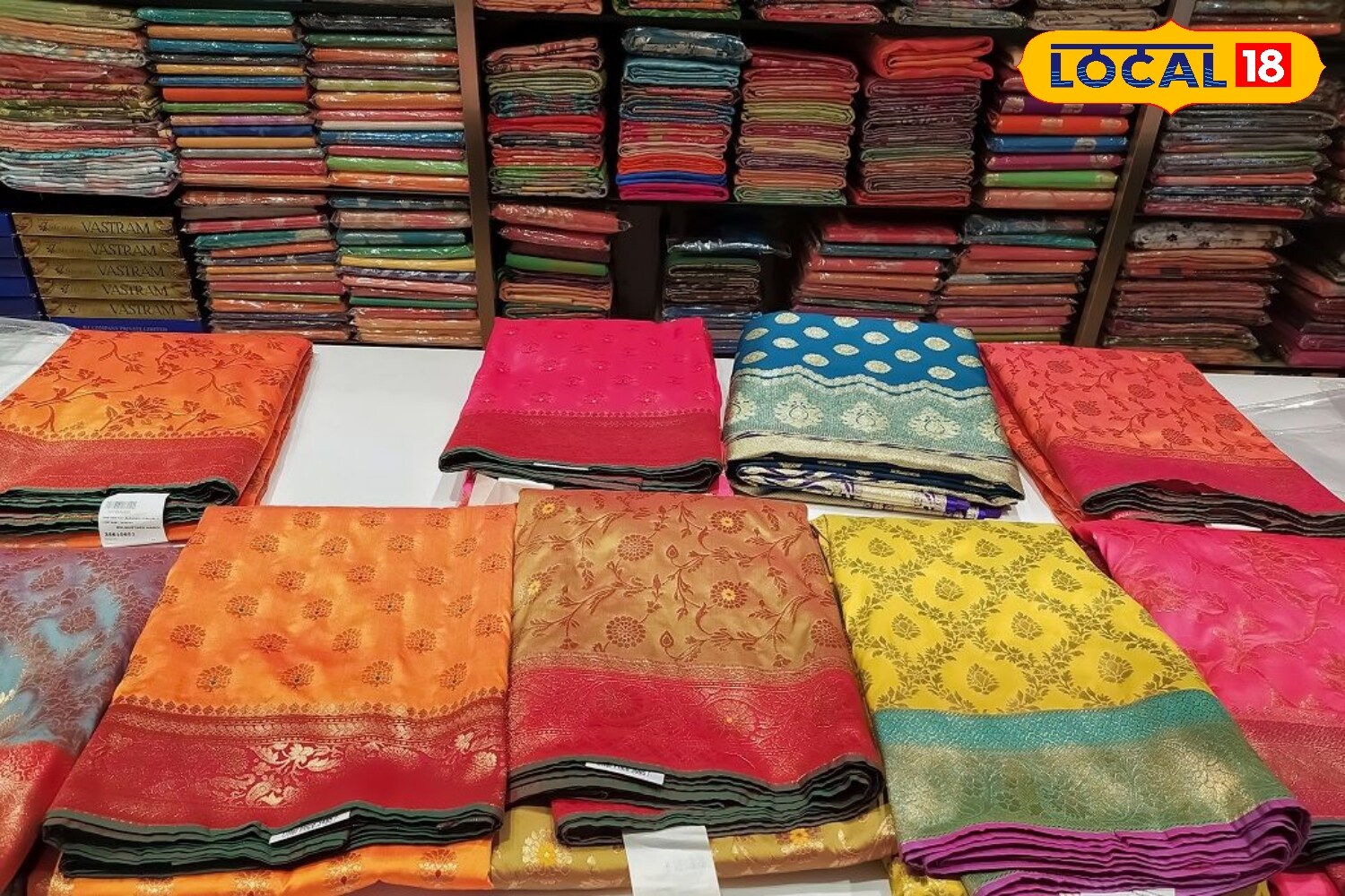 Get daily wear sarees below 500, 300 or 1000 in wholesale price in Kanpur,  Uttar Pradesh from wholesalers