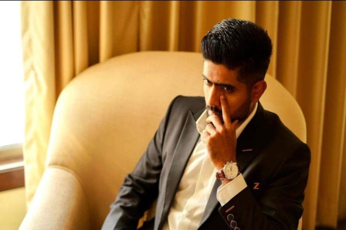 इमाम के निकाह समारोह में शामिल हुए बाबर, कव्‍वाली का उठाया लुत्‍फ,देखें VIDEO