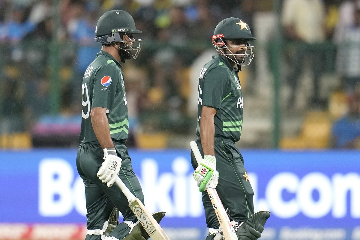 'आप खेलेंगे तो हम आगे..' जिसे किया बाहर, अब उसी पर निर्भर हुए बाबर आजम