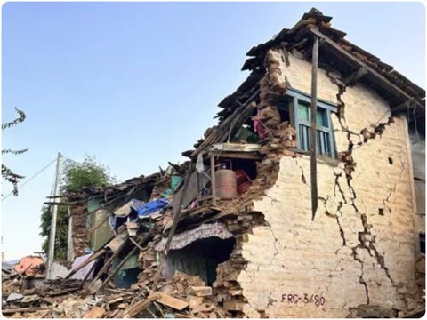 नेपाल में 3 नवंबर को आए भूकंप में 160 से ज्यादा लोगों की मौत हो चुकी है. (पीटीआई)