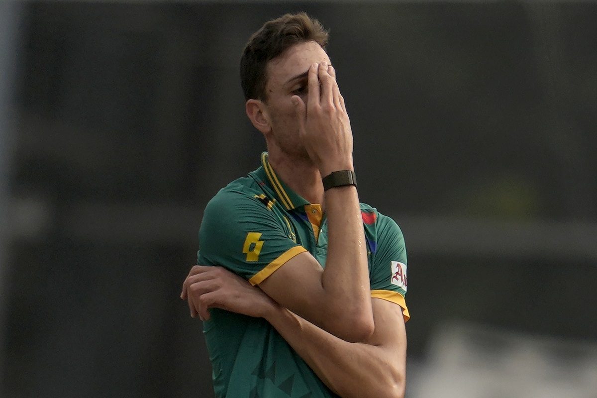 टीम इंडिया ने खत्म की घातक पेसर की बादशाहत, पहले ओवर से गड़बड़ाई लाइन