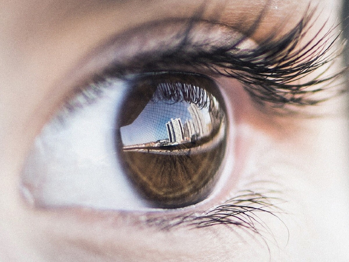 Eyes can talk to ears, Ears can listen to eyes, Health, eyes, ears, human body, sight, hearing,