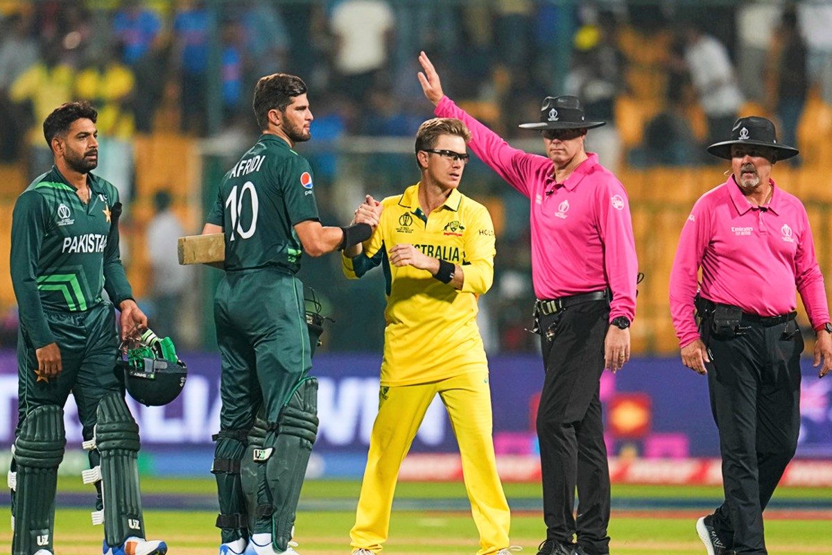 10 में से 4 टीमें विश्व कप से बाहर, 4 टीमों में सेमीफाइनल के लिए जबरदस्त टक्कर