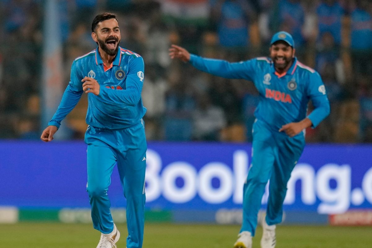 रोहित ने 7 साल बाद गेंदबाजी में आजमाए हाथ... एक दशक बाद मिला विकेट