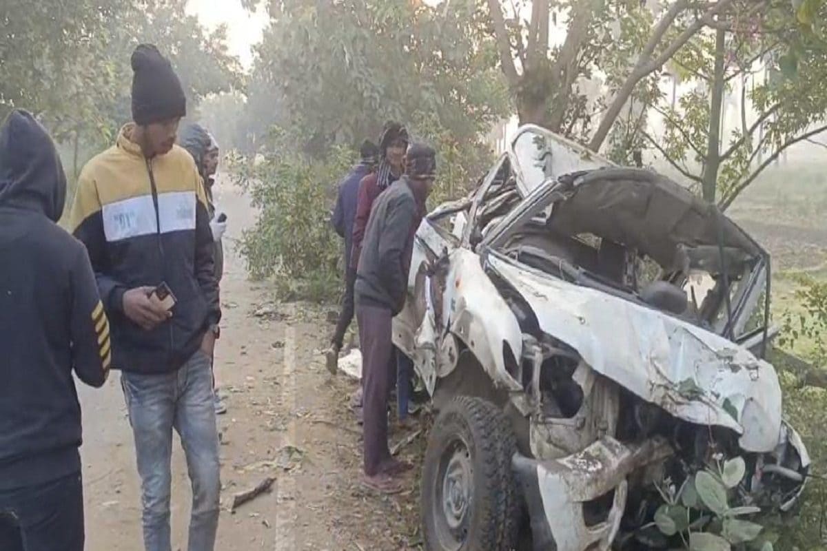 नवादा में हादसे का शिकार हुई स्कार्पियो, पार्टी से लौट रहे 3 दोस्तों की मौत
