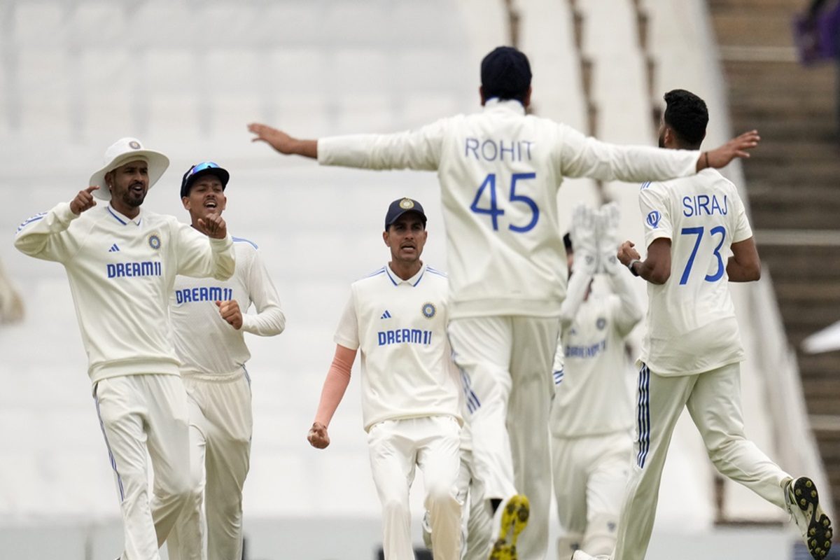 रिंकू सिंह टेस्ट मैच में उतरे मैदान पर, किस खिलाड़ी की जगह मिली एंट्री