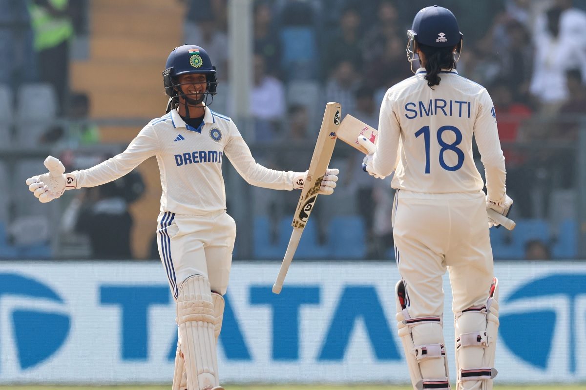 4 अर्धशतक, 2 बार विकेटों का चौका, भारतीय महिलाओं ने रचा इतिहास