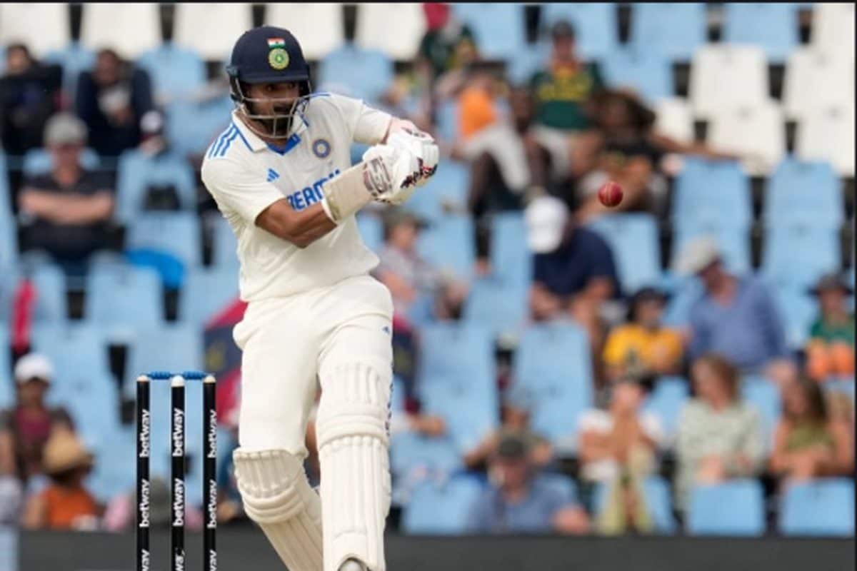 बड़े बल्लेबाजों ने टेके घुटने, 1 खिलाड़ी ने अकेले गेंदबाजों का निकाला दम