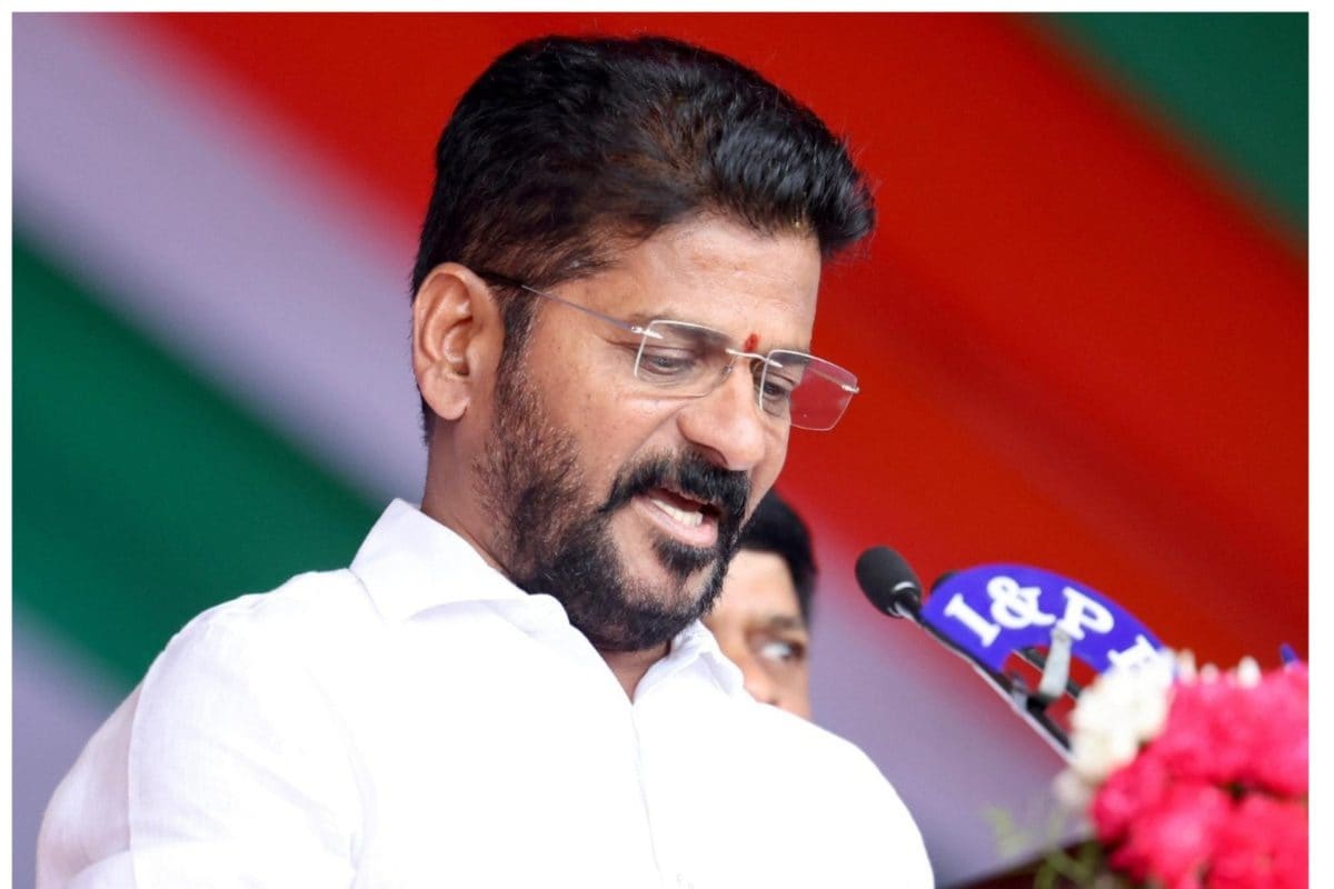 योगी के नक्शेकदम पर तेलंगाना के नए CM रेवंत! कुर्सी संभालते ही चलाया बुलडोजर