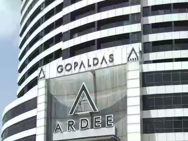 कनॉट प्लेस के गोपालदास बिल्डिंग में लगी भीषण आग, मौके पर पहुंचा दमकल विभाग कनॉट प्लेस के गोपालदास बिल्डिंग में लगी भीषण आग, मौके पर पहुंचा दमकल विभाग