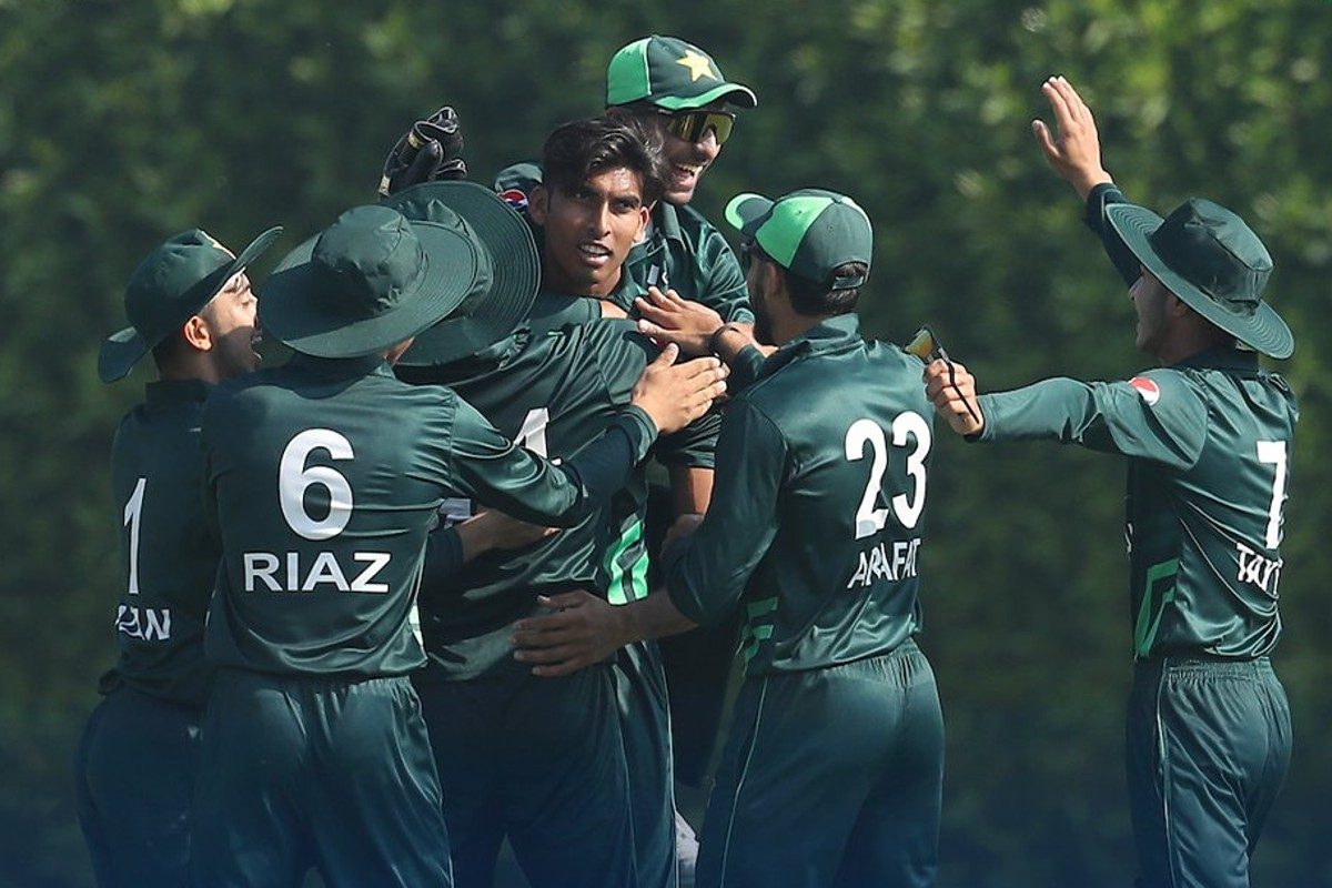 पौने 7 फीट के पाकिस्तानी गेंदबाज का गदर, भारत के खिलाफ घातक प्रदर्शन