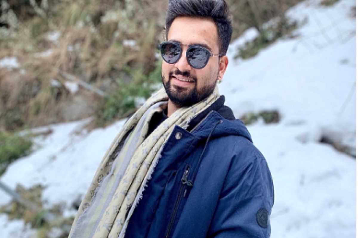 ऋषभ पंत से डेढ़ करोड़ की ठगी पड़ी भारी, एयरपोर्ट पर पुलिस ने दबोचा