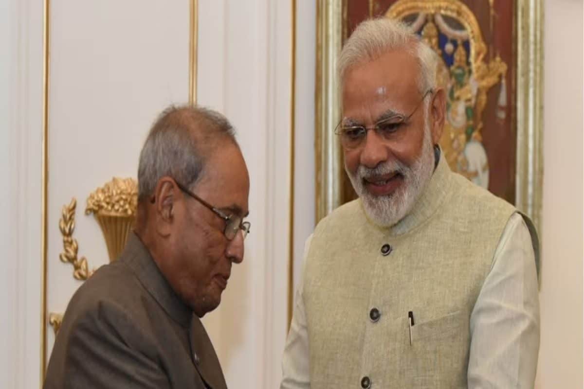 ‘इंदिरा के बाद वो ही…’, पीएम मोदी के कायल थे प्रणब, किताब में दावा