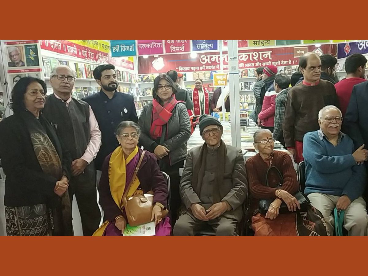 Ramdarash mishra Wife Saraswati, Ramdarash mishra Wife Death, Ramdarash mishra Wife Saraswati Death, रामदरश मिश्र की पत्नी सरस्वती, रामदरश मिश्र की कविताएं, रामदरश मिश्र की पत्नी का निधन, हिंदी साहित्य, रामदरश मिश्र की कहानियां, Om Nishchal, Ramdarash mishra News, Ramdarash mishra Wife Age, Ramdarash mishra Poetry in Hindi, Ramdarash mishra Ki Kavita, Ramdarash mishra Ki Kahani, Ramdarash mishra Books, Saraswati Samman, रामदरश मिश्र की कविताएं, रामदरश मिश्र की कहानी, रामदरश मिश्र की रचनाएं, रामदरश मिश्र की पत्नी सरस्वती, हिंदी साहित्य,