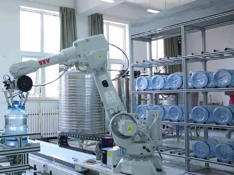 Robotic Process Automation, Robotics in 2024, Science, Robotics, Artificial Intelligence, Electronics, Advanced Artificial Intelligence Integration, Human-Robot Collaboration and Safety, Soft Robotics, Swarm Robotics, Medical Robotics, Robotics Cybersecurity, Robotic Power, 