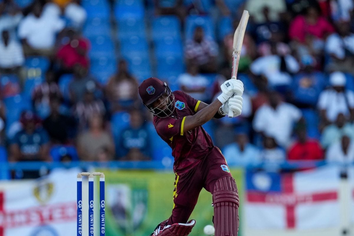 325 रन बनाकर हारा इंग्लैंड, पहले वनडे में दिखा कैरिबियन पावर