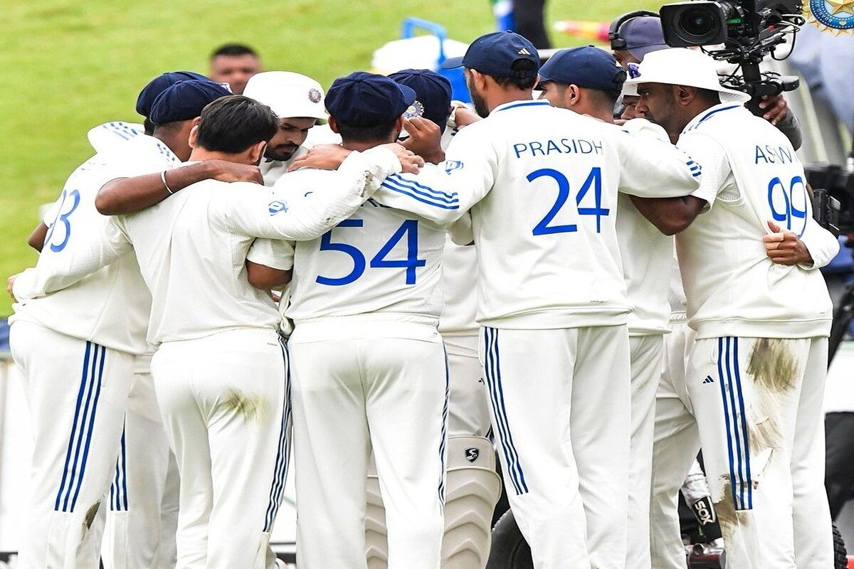 '10 खिलाड़ी बना सके सिर्फ 55 रन', सेंचुरियन में टीम इंडिया की हार पर फैंस खफा