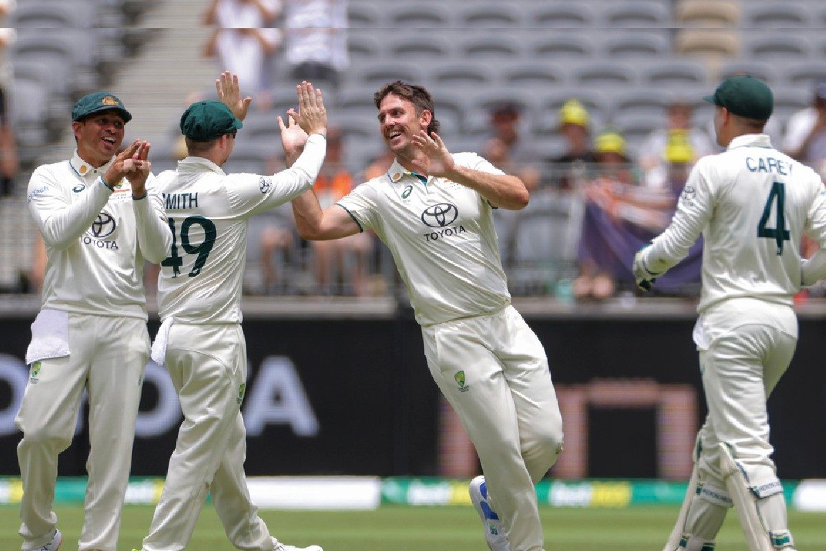 पाकिस्तान की हालत खस्ता, ऑस्ट्रेलिया ने पर्थ टेस्ट पर कसा शिकंजा
