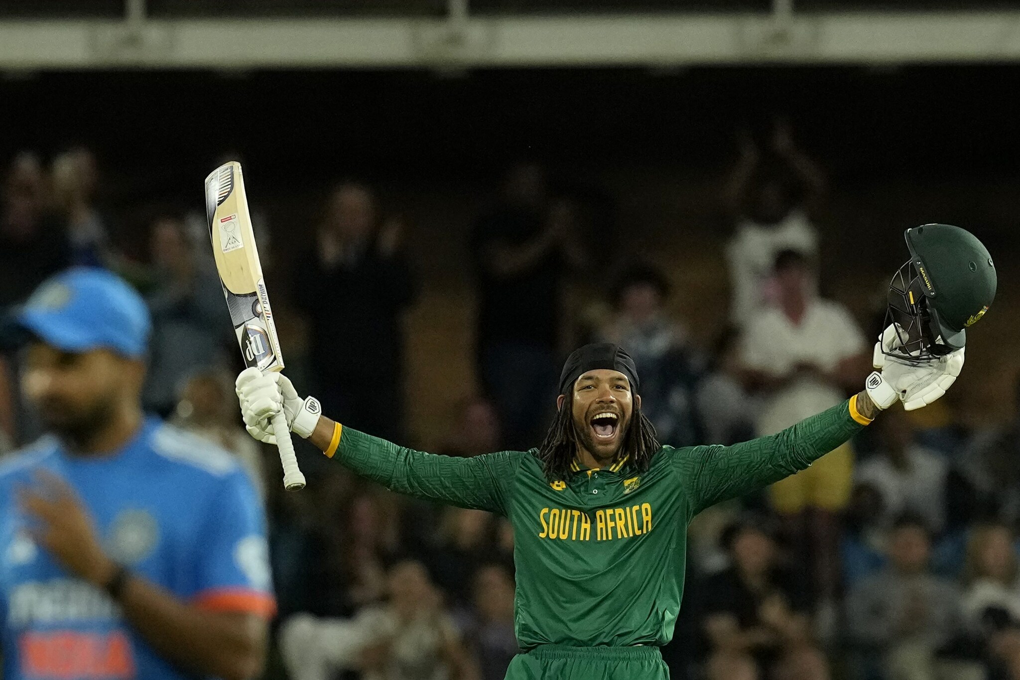 जॉर्जी का शतक, बर्गर की रफ्तार, साउथ अफ्रीका ने करो या मरो मैच में बचाई लाज