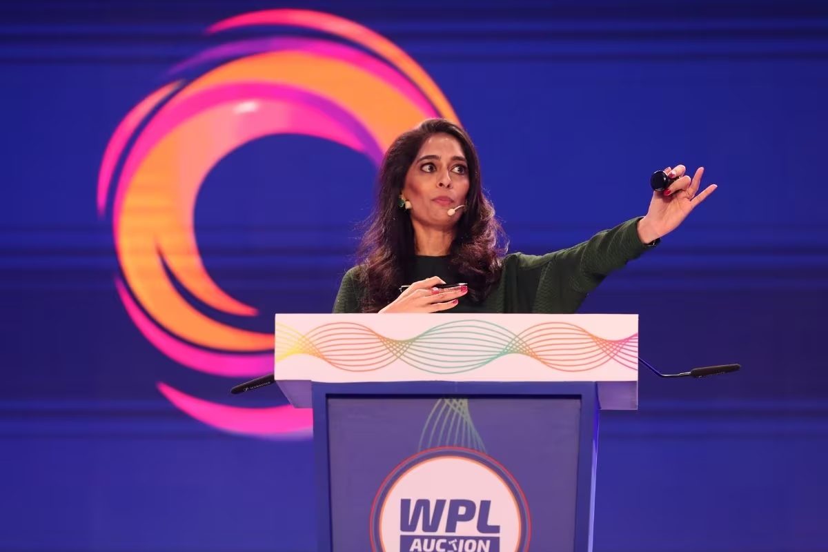 आप कैसे बन सकते हैं मल्लिका जैसा ऑक्शनर, करें कौन सा कोर्स, कितनी लगती है फीस?