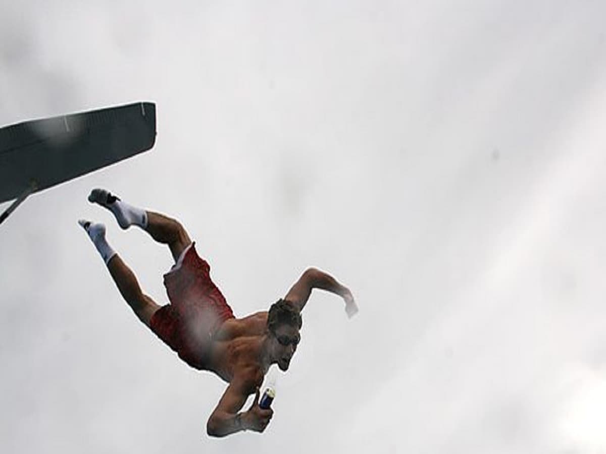 Travis Pastrana Jumps Out Of Plane Without Parachute Travis Pastrana Jumping Out Of A Plane Without A Parachute Online
