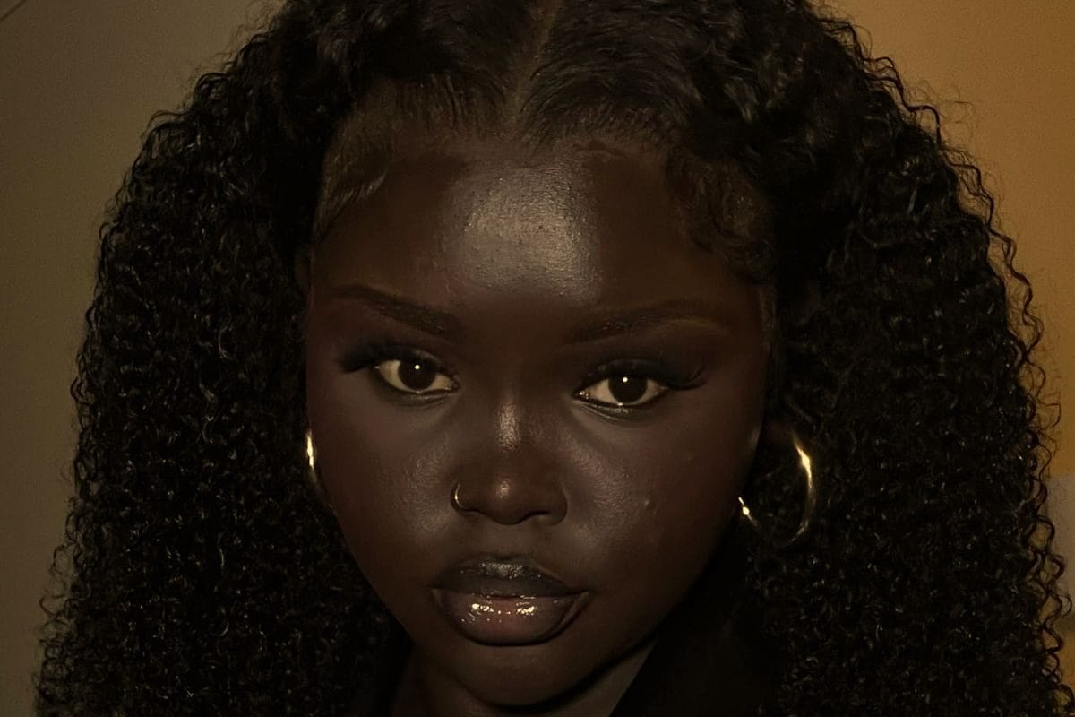 इस लड़की की 'सूरत' पर फिदा हुए लोग, उसने किया मेकअप, 2023 में सालभर देखते  रहे लोग! - Most watched makeup video of 2023 people loved black girl makeup  tutorial – News18 हिंदी
