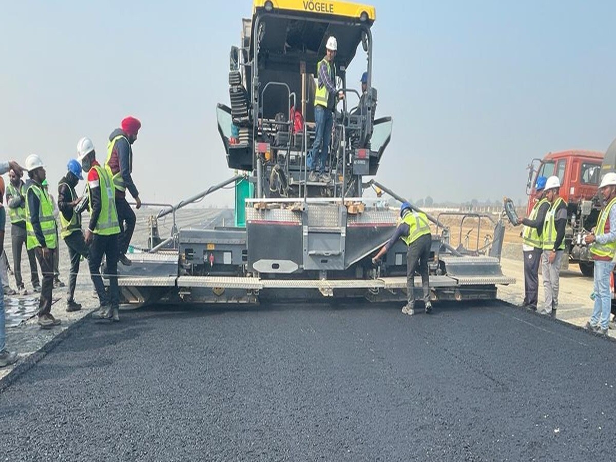 Jewar airport flight services, noida airport flight service, noida News, greater noida news, igi airport news, new flight services in delhi ncr, ghaziabad news, noida news, ncr News, जेवर एयरपोर्ट, नोएडा इंटरनेशनल एयरपोर्ट, कब शुरू होगी फ्लाइट सेवा, आईजीआई एयरपोर्ट, जेवर एयरपोर्ट साल 2024