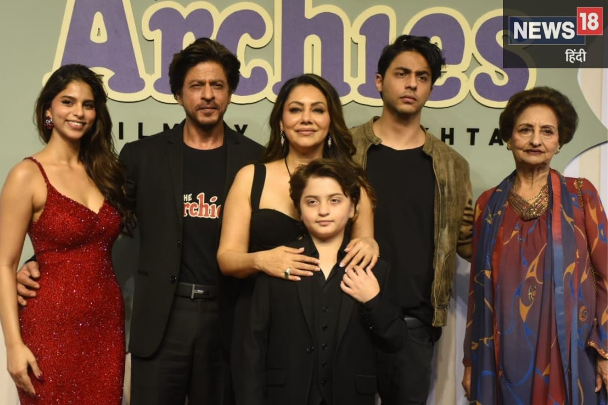 The Archies: 25 Photos में देखिए आधा बॉलीवुड, रेखा से लेकर सासु संग शाहरुख तक