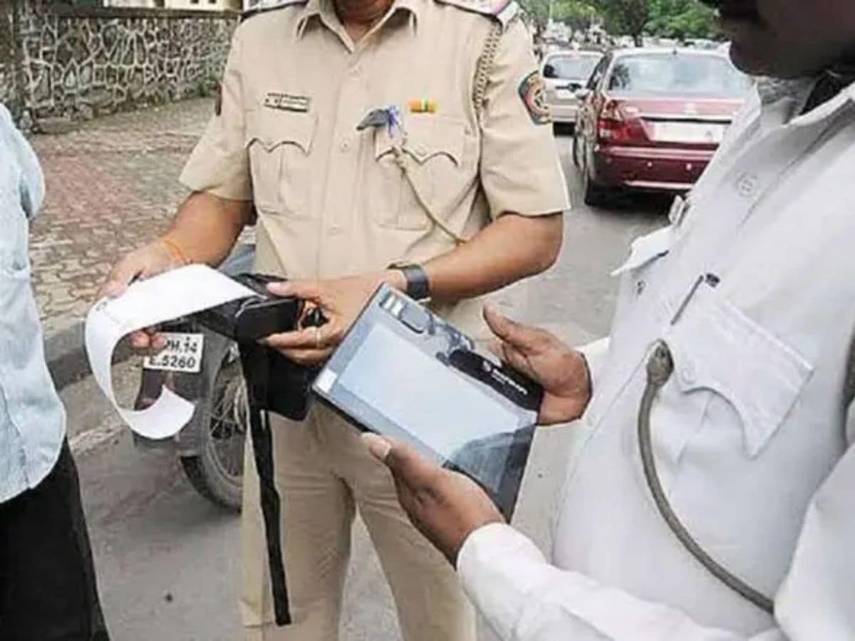 दिल्ली में अब AI काटेगा चालान, नहीं बचेंगे बिना हेलमेट, ट्रिपल लोडिंग