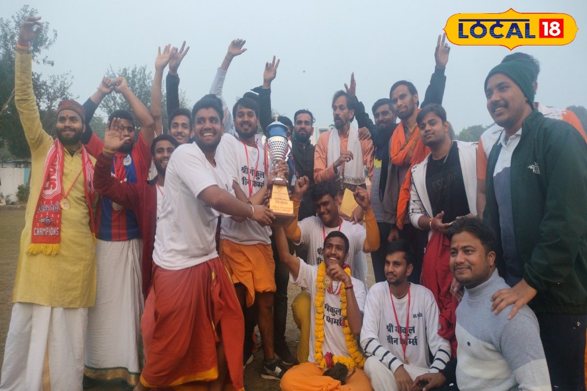 संस्कृत में क्रिकेट कमेंट्री, धोती-कुर्ता में खिलाड़ियों ने लगाए चौके-छक्के