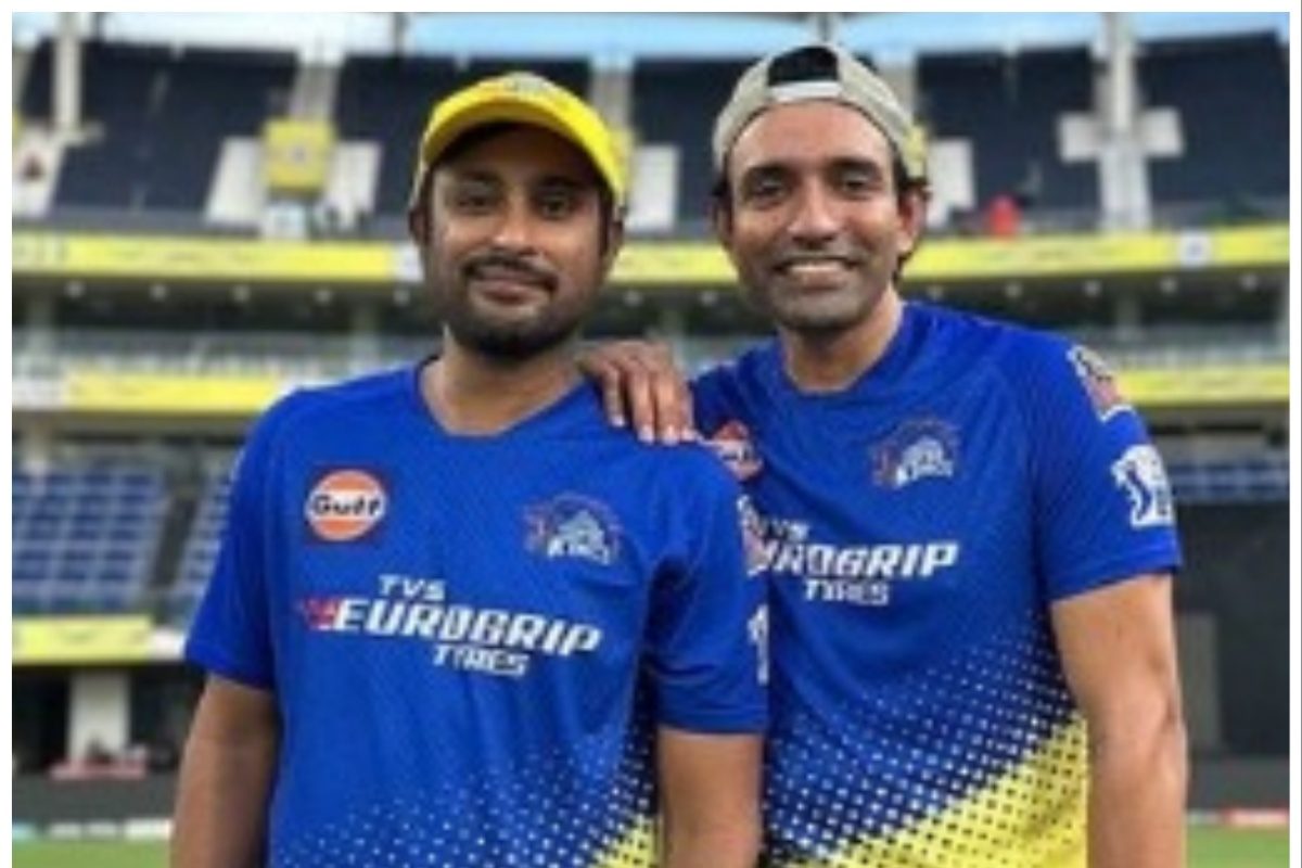 नेताओं से तेज निकला ये क्रिकेटर, पॉलिटिक्स जॉइन की, 15 दिन में पार्टी भी बदली