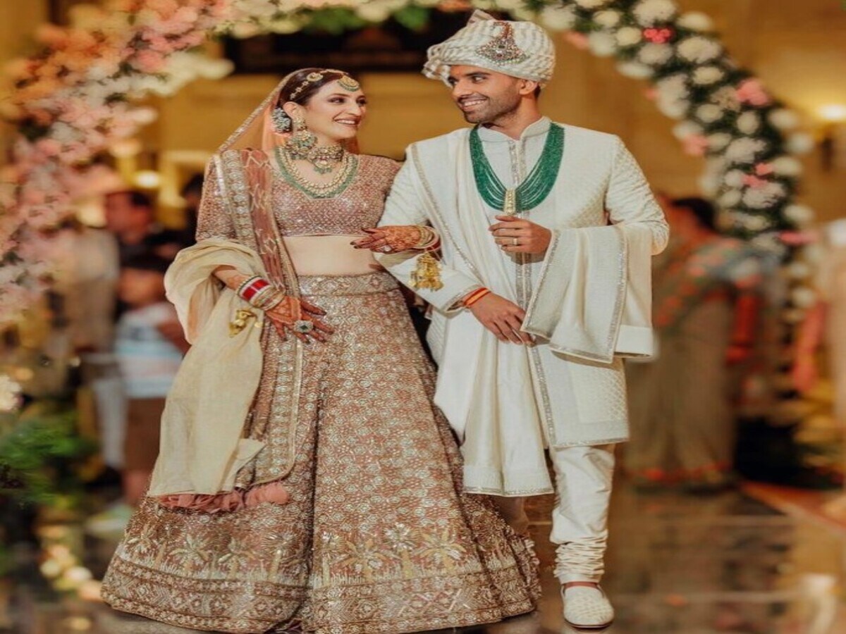 Deepak Chahar, Deepak Chahar Wife, Jaya Bharadwaj, Jaya Bharadwaj Chahar, Deepak Chahar Marriage, Deepak Chahar-Jaya Bharadwaj Love story, दीपक चाहर, दीपक चाहर की पत्‍नी जया भारद्वाज, जया भारद्वाज चाहर, दीपक चाहर की शादी, दीपक चाहर-जया भारद्वाज की लव स्‍टोरी
