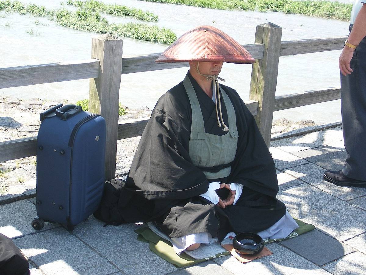 monk used to drink poison before mummification, Japanese monk to avoid body decay, mummy, rising from meditation after millions of year, Japanese monk, Buddhism, Buddhist monks of Japan, 