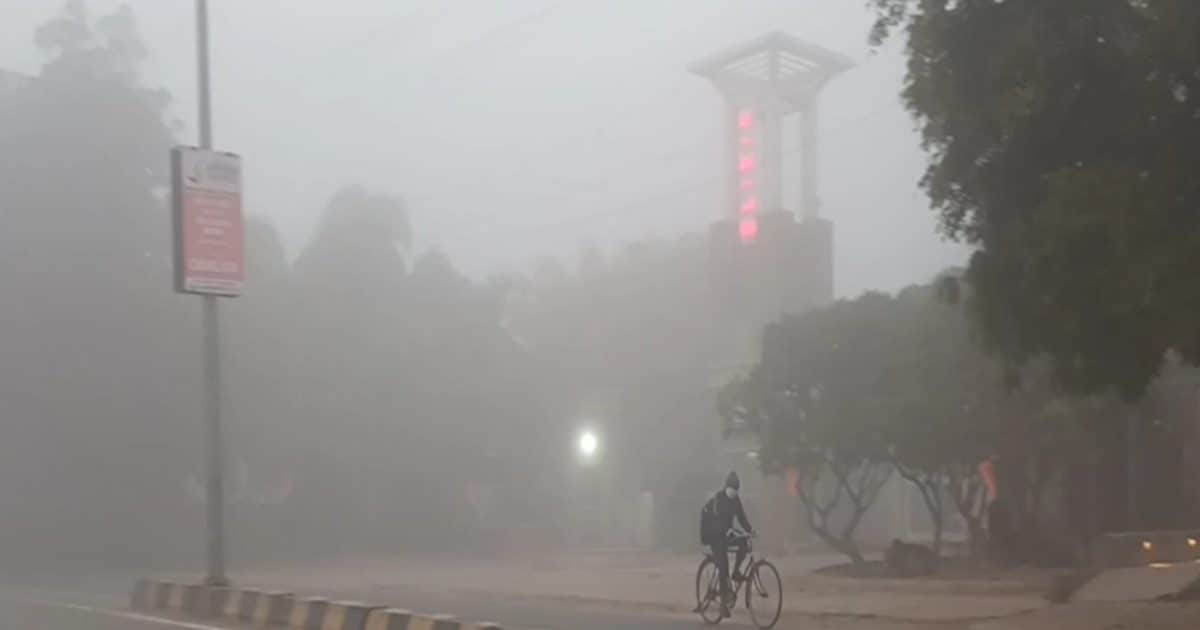 MP Weather Severe cold in Madhya Pradesh train coming to Gwalior ...