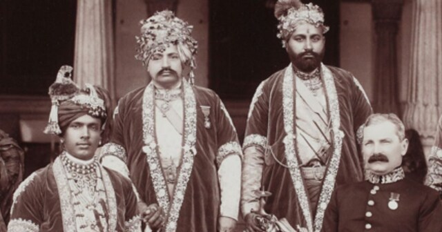 खुद को राम का अवतार बताने वाला राजा जो बच्चे को आगे रख करता था शिकार ...