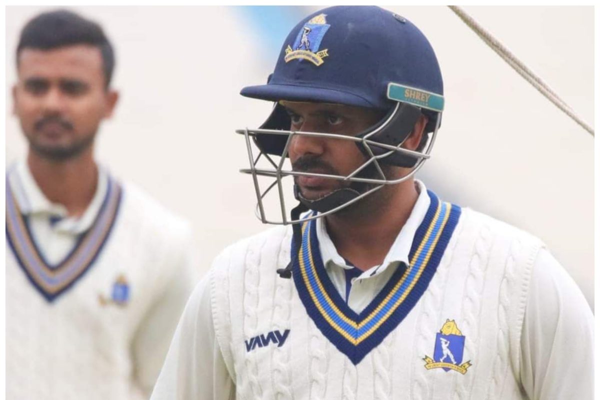 PHOTOS: छत्तीसगढ़ के तेज गेंदबाज ने ममता बनर्जी के मंत्री के उड़ाए डंडे