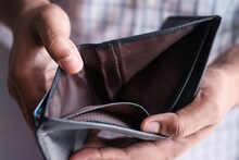 5 गलतियां जो मिडिल क्लास को बना देती हैं गरीब, आप भी तो नहीं शिकार