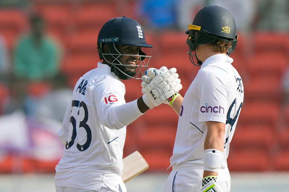 रोमांचक मोड़ पर हैदराबाद टेस्ट, भारत को इंग्लैंड ने दिया मुश्किल लक्ष्य