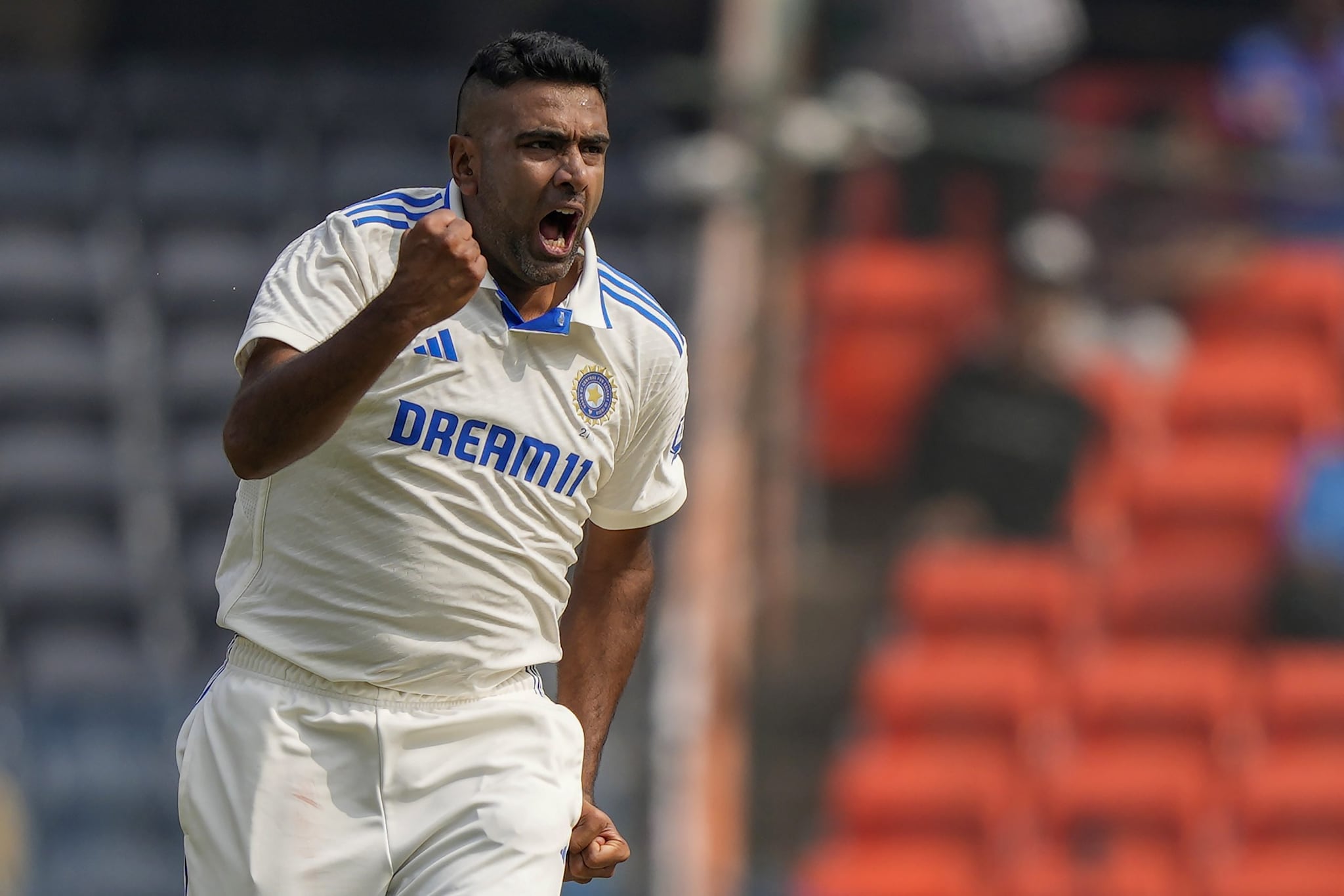 आर अश्विन ने रचा इतिहास, बिशन सिंह बेदी के साथी को पीछे छोड़ बने नंबर 1