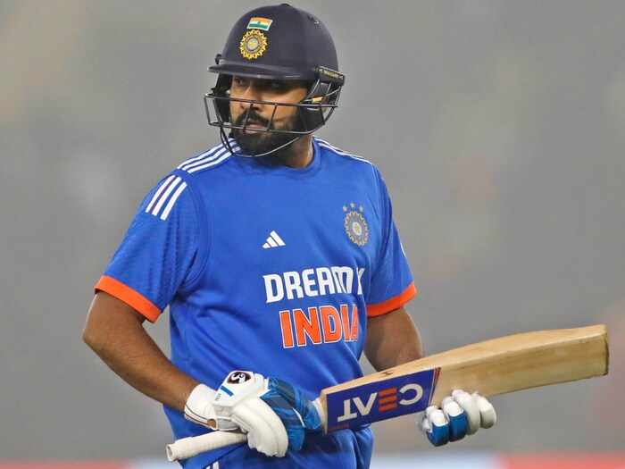 Rohit sharma से हो गई बहुत बड़ी गलती, एक बार और फिर... 4 (AP)