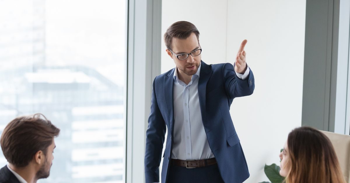If someone makes a bad comment, don’t worry, reply in 6 best ways, people will keep looking at your face.